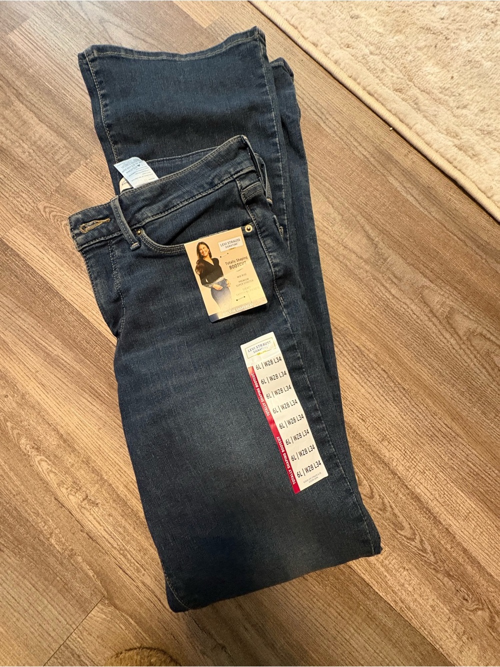 Levi's Women's Straight Jeans in Dark Blue Wash